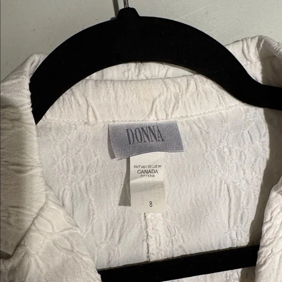 Donna Textured White Blazer and skirt - Picture 3 of 6